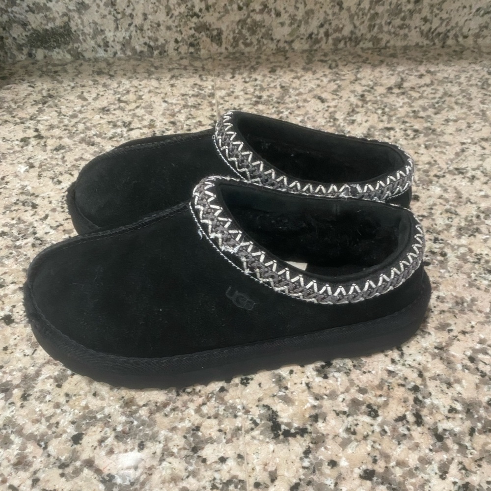 Ugg Tasman slipper
